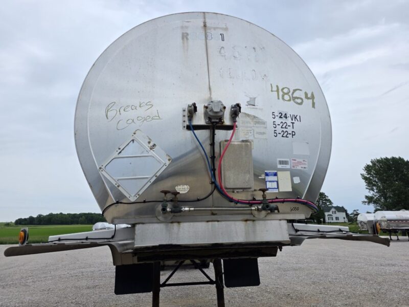 U-4864 2008 Brenner 6000 Gallon Stainless Steel Semi Tanker
