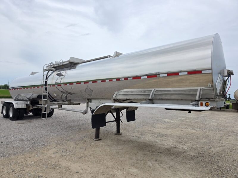 U-4864 2008 Brenner 6000 Gallon Stainless Steel Semi Tanker
