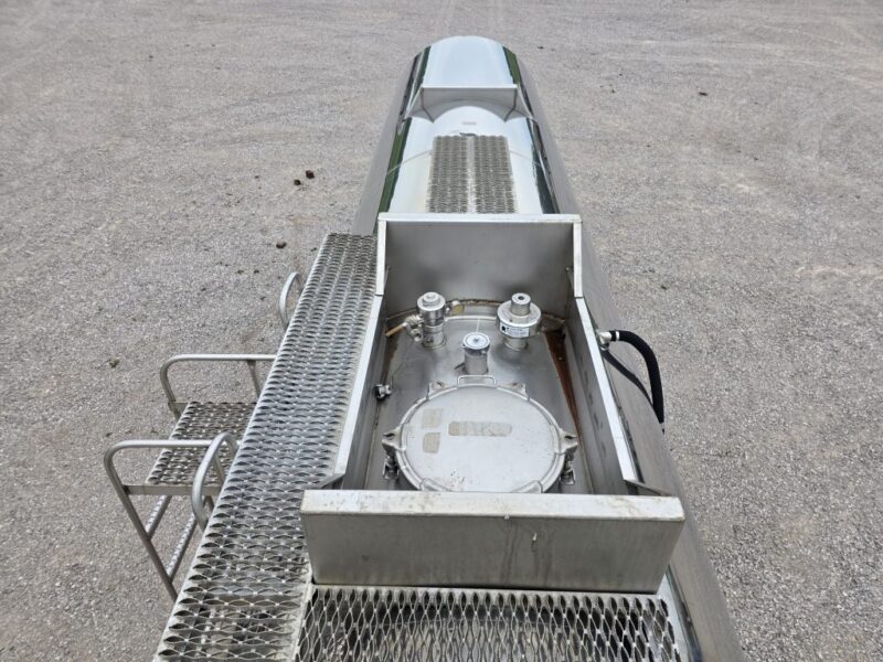 U-4864 2008 Brenner 6000 Gallon Stainless Steel Semi Tanker
