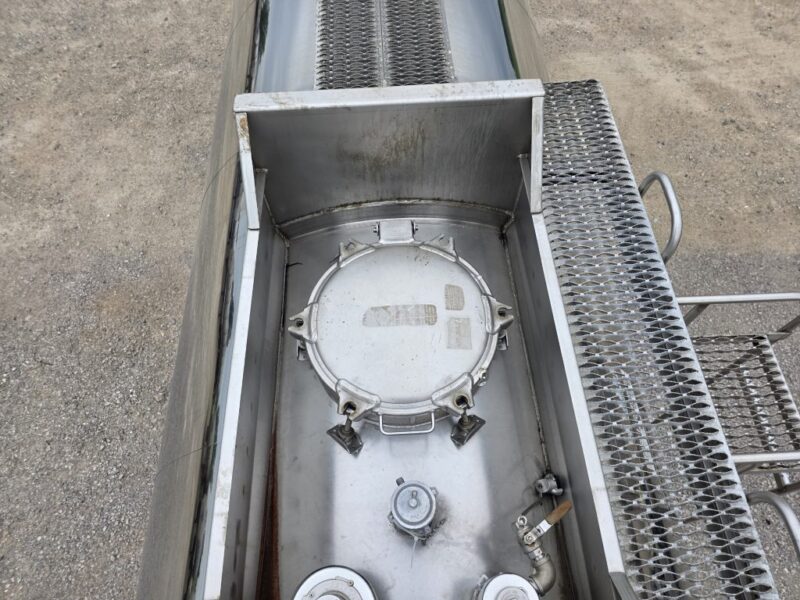 U-4864 2008 Brenner 6000 Gallon Stainless Steel Semi Tanker