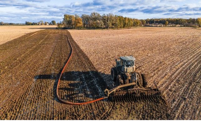 Dragline systems applying manure across varying soil types to improve nutrient efficiency and protect long-term soil health