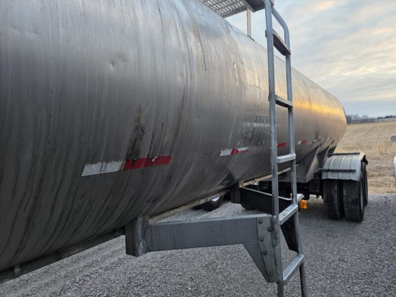 U-184 1995 Beall 6700 Gallon Stainless Steel Semi Tanker