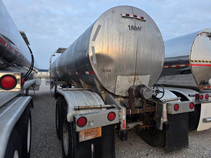U-184 1995 Beall 6700 Gallon Stainless Steel Semi Tanker