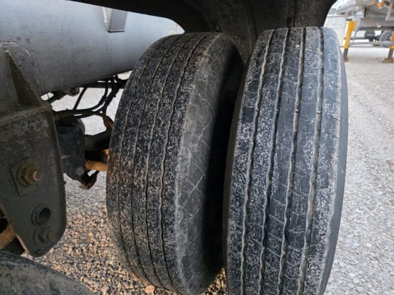 U-184 1995 Beall 6700 Gallon Stainless Steel Semi Tanker