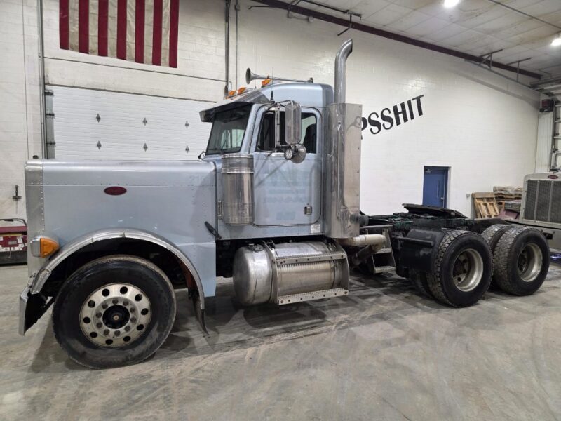 1999 Peterbilt 379 Exhd