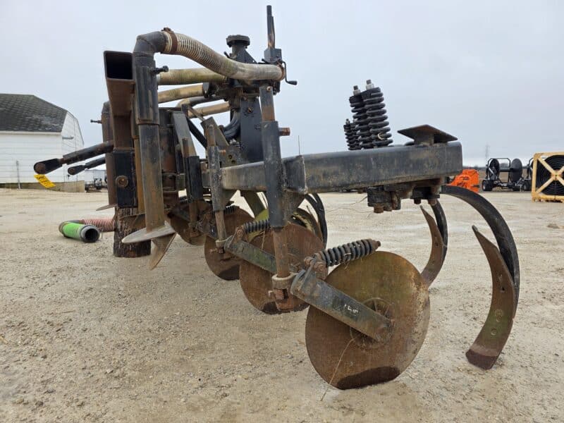 16′ Tank Toolbar with 7- Shanks on 30″ Spacings