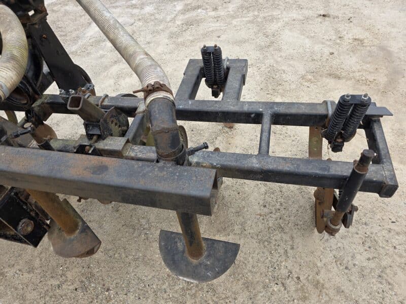 16′ Tank Toolbar with 7- Shanks on 30″ Spacings