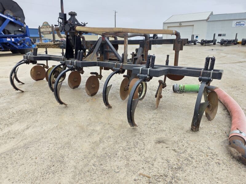 16′ Tank Toolbar with 7- Shanks on 30″ Spacings