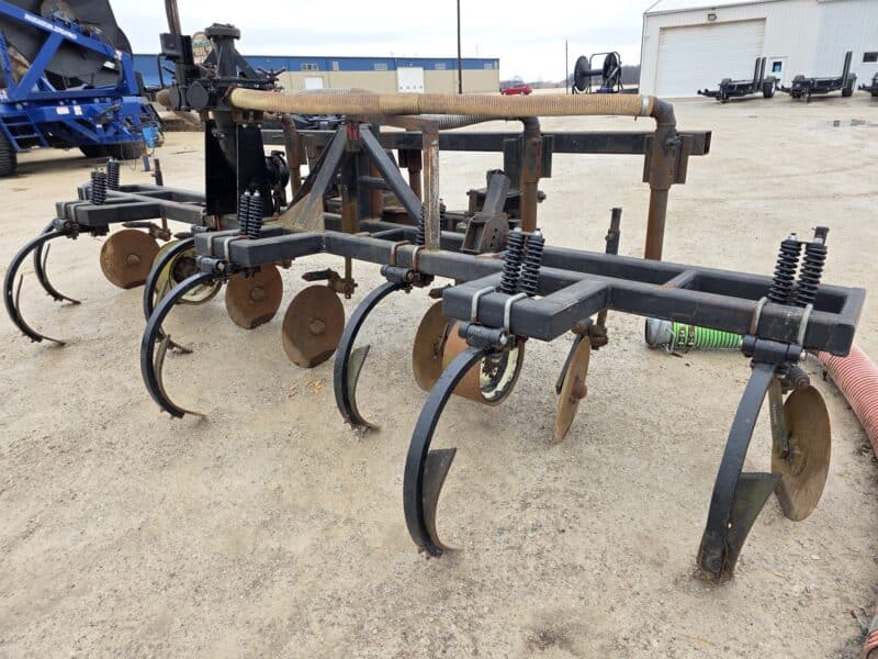 16′ Tank Toolbar with 7- Shanks on 30″ Spacings