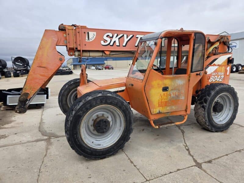 2004 Sky Trak 8042 w. 4835 Hours. with Forks