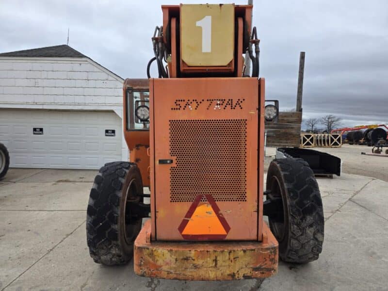 2004 Sky Trak 8042 w. 4835 Hours. with Forks