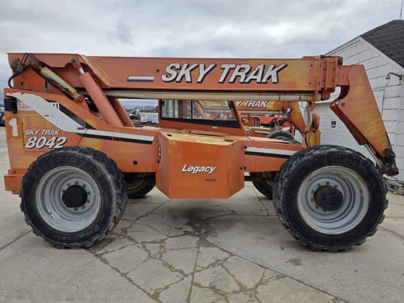 2004 Sky Trak 8042 w. 4835 Hours. with Forks