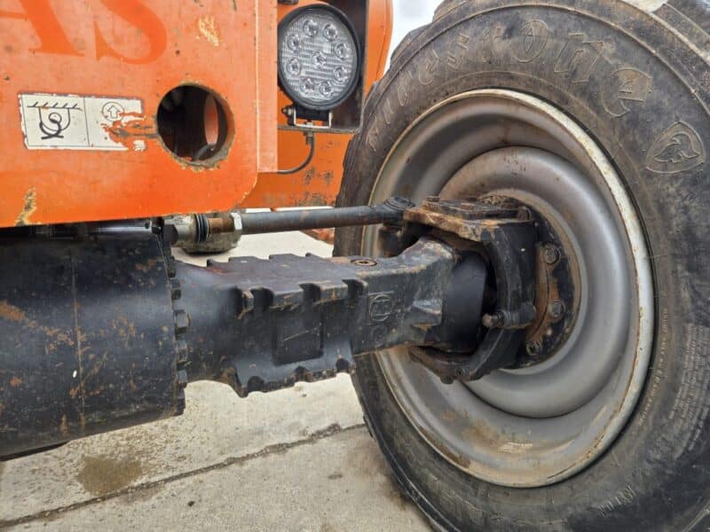 2004 Sky Trak 8042 w. 4835 Hours. with Forks