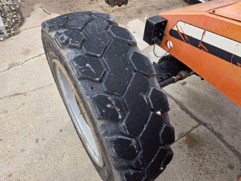 2004 Sky Trak 8042 w. 4835 Hours. with Forks