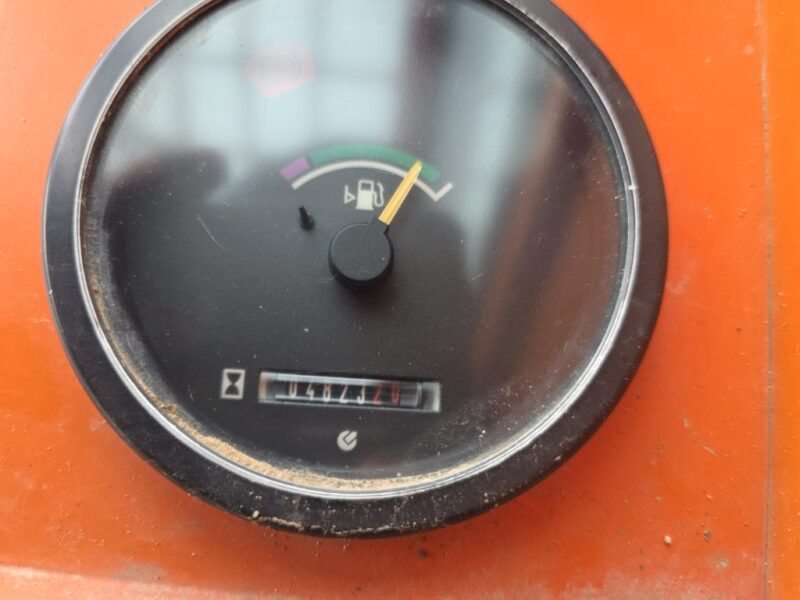 2004 Sky Trak 8042 w. 4835 Hours. with Forks