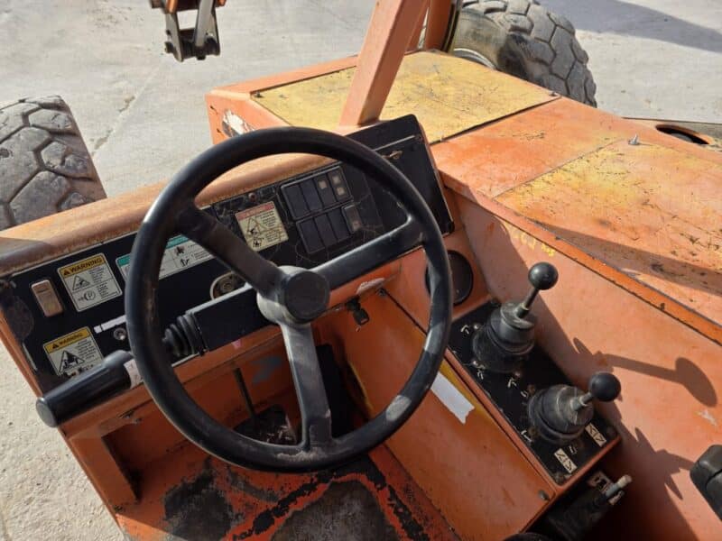 2004 Sky Trak 8042 w. 4872 Hours. with Forks