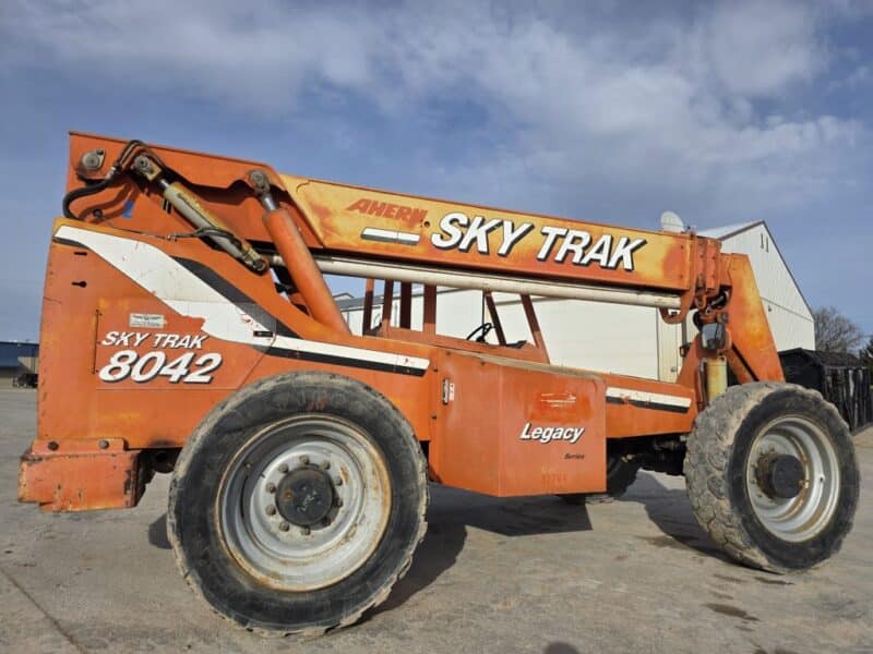 2004 Sky Trak 8042 w. 4872 Hours. with Forks