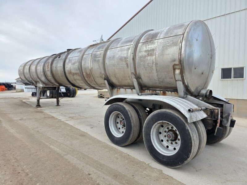 U-184 1995 Beall 6700 Gallon Stainless Steel Semi Tanker