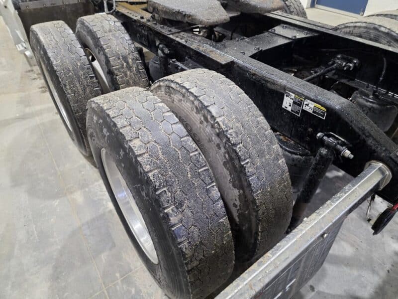 2017 Peterbilt 579 Day Cab, 455HP Paccar MX13 w. 618,116 Miles