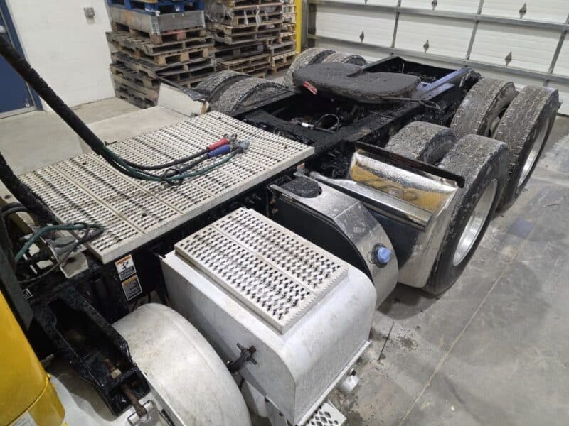 2017 Peterbilt 579 Day Cab, 455HP Paccar MX13 w. 618,116 Miles