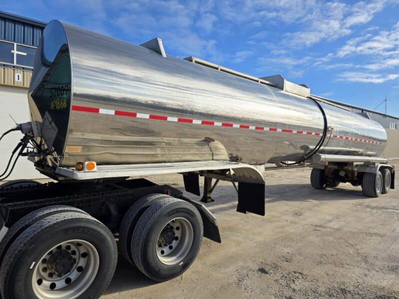 U-4868 2007 Polar 7000 Gallon Stainless Steel Semi Tanker
