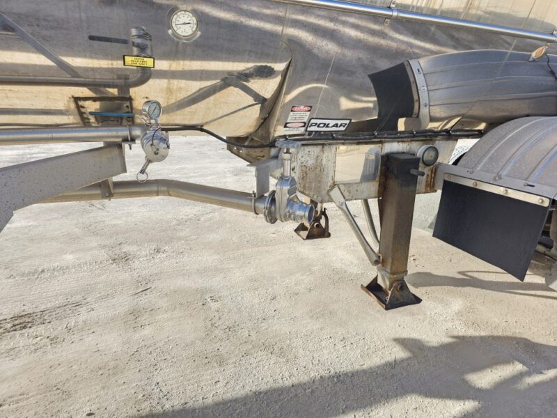 U-4868 2007 Polar 7000 Gallon Stainless Steel Semi Tanker