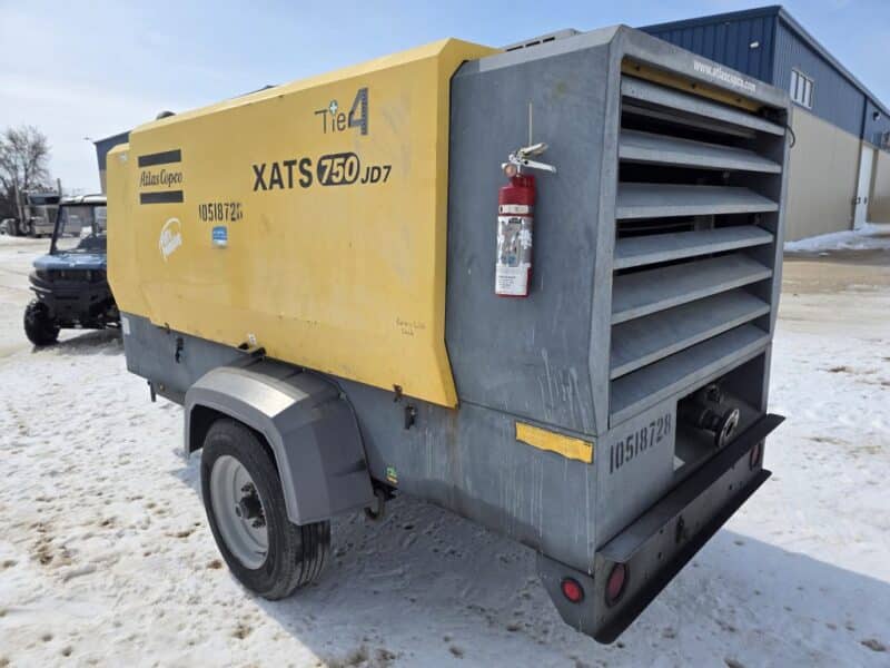 AC-114 750 CFM 2014 Atlas Copco 6.8L John Deere Engine Air Compressor