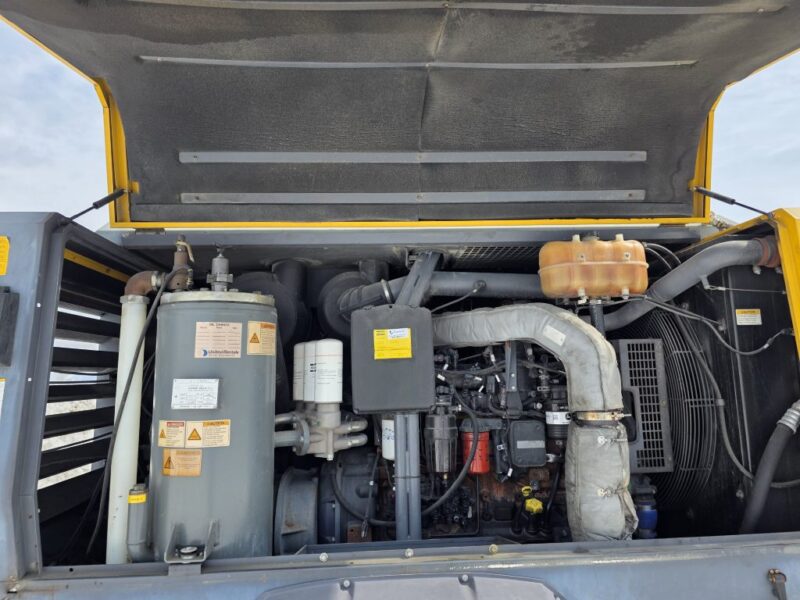 AC-114 750 CFM 2014 Atlas Copco 6.8L John Deere Engine Air Compressor