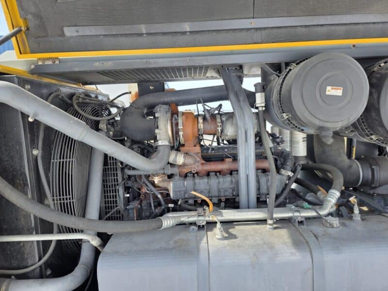 AC-114 750 CFM 2014 Atlas Copco 6.8L John Deere Engine Air Compressor