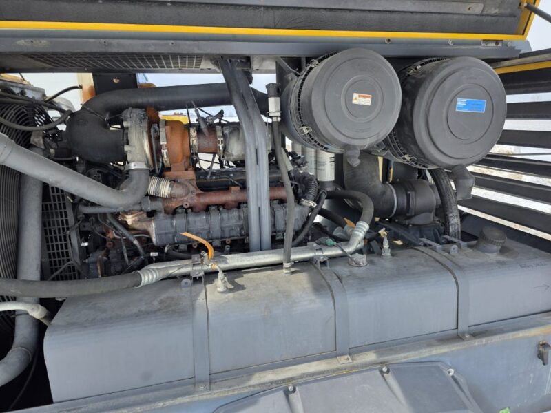 AC-114 750 CFM 2014 Atlas Copco 6.8L John Deere Engine Air Compressor