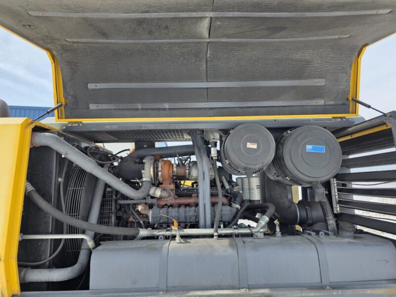 AC-114 750 CFM 2014 Atlas Copco 6.8L John Deere Engine Air Compressor