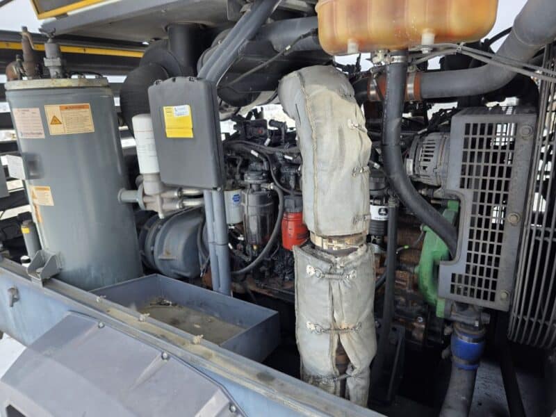 AC-114 750 CFM 2014 Atlas Copco 6.8L John Deere Engine Air Compressor