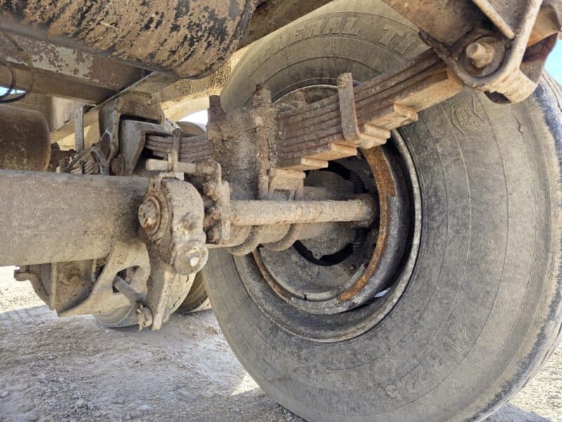 U-4873 Single 12″ Swivel Pipe 6500 Gallon Stainless Steel Semi Tanker