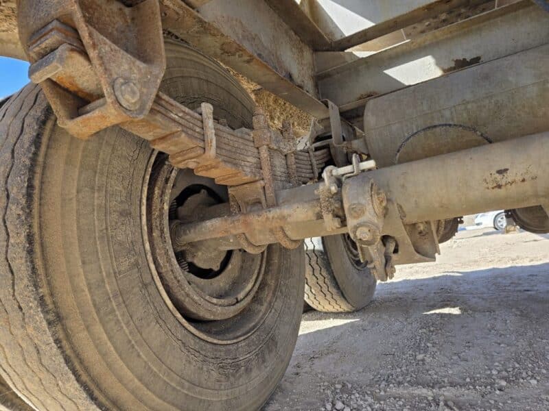 U-4873 Single 12″ Swivel Pipe 6500 Gallon Stainless Steel Semi Tanker