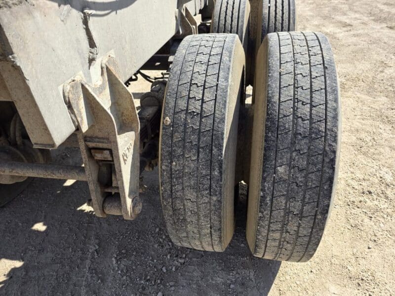 U-4874 Single 12″ Swivel Pipe 6200 Gallon Stainless Steel Semi Tanker