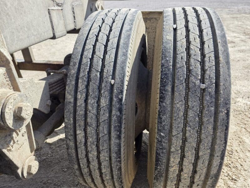 U-4874 Single 12″ Swivel Pipe 6200 Gallon Stainless Steel Semi Tanker