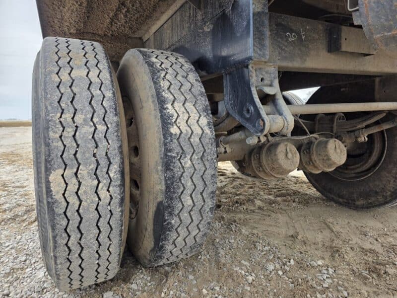 U-4870 20in Swivel Pipe 8500 Gallon Stainless Steel Semi Tanker