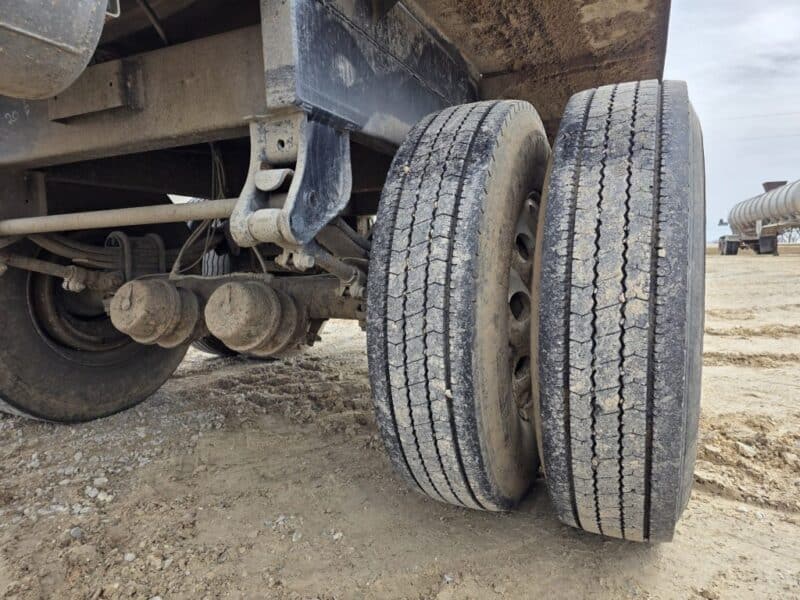 U-4870 20in Swivel Pipe 8500 Gallon Stainless Steel Semi Tanker