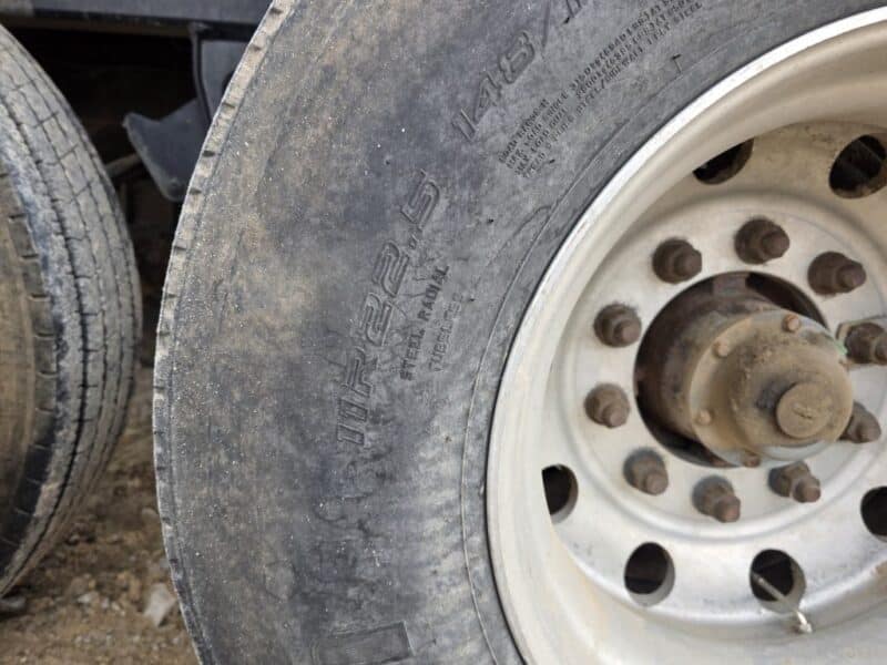 U-4870 20in Swivel Pipe 8500 Gallon Stainless Steel Semi Tanker