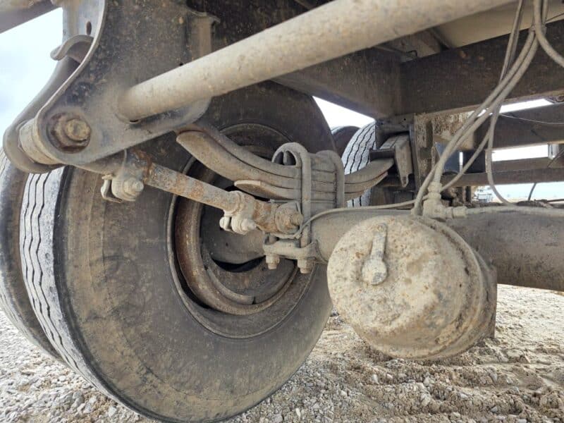 U-4870 20in Swivel Pipe 8500 Gallon Stainless Steel Semi Tanker