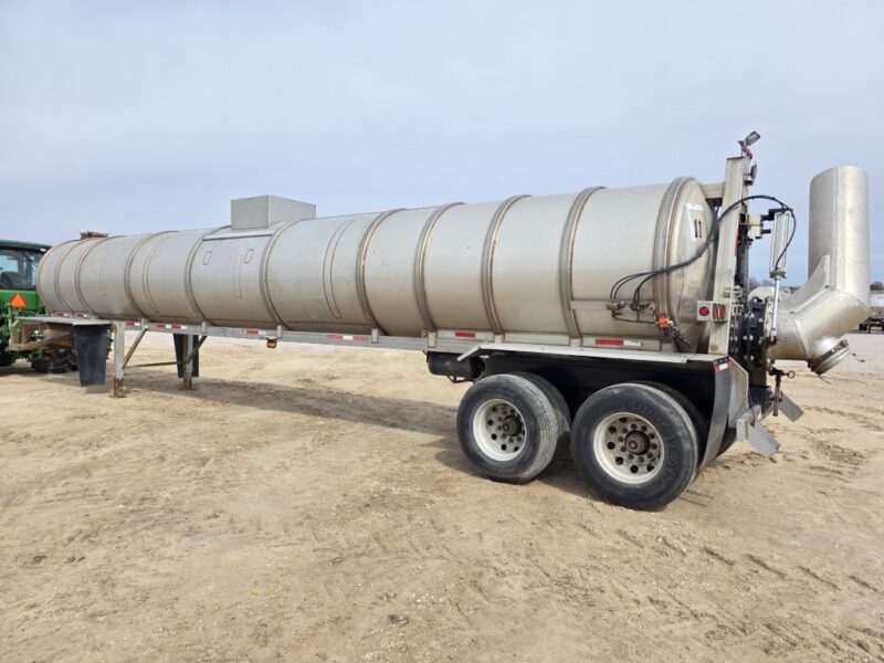 U-4869 20in Swivel Pipe 8500 Gallon Stainless Steel Semi Tanker