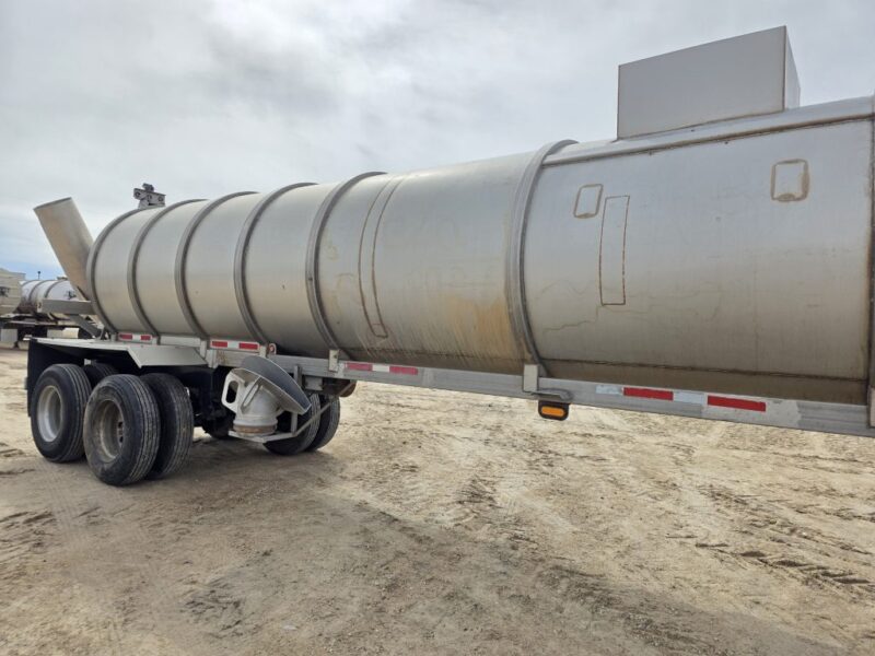U-4869 20in Swivel Pipe 8500 Gallon Stainless Steel Semi Tanker