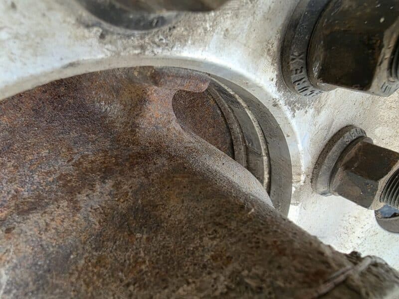 U-4869 20in Swivel Pipe 8500 Gallon Stainless Steel Semi Tanker