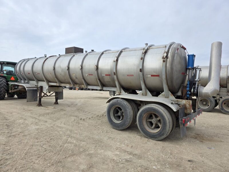 U-4873 Single 12in Swivel Pipe 6500 Gallon Stainless Steel Semi Tanker
