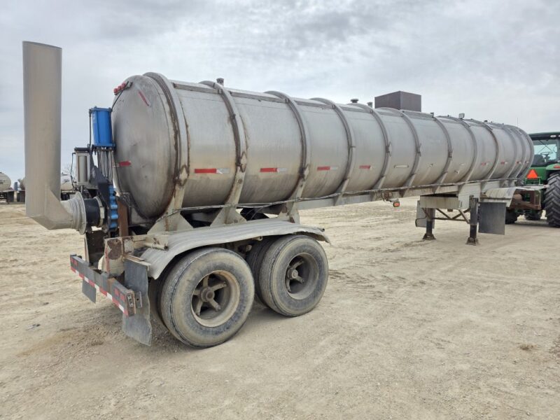 U-4873 Single 12in Swivel Pipe 6500 Gallon Stainless Steel Semi Tanker