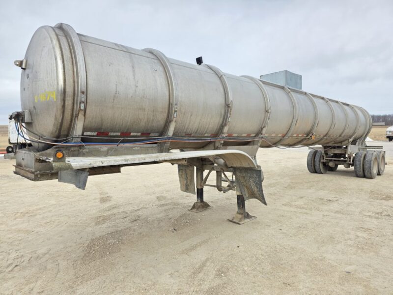 U-4874 Single 12″ Swivel Pipe 6200 Gallon Stainless Steel Semi Tanker