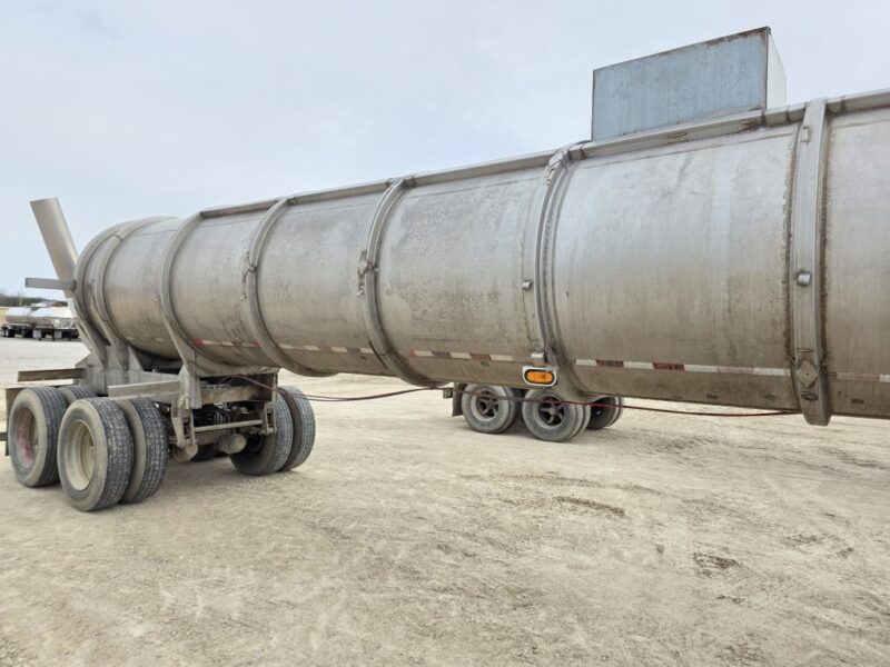 U-4874 Single 12″ Swivel Pipe 6200 Gallon Stainless Steel Semi Tanker