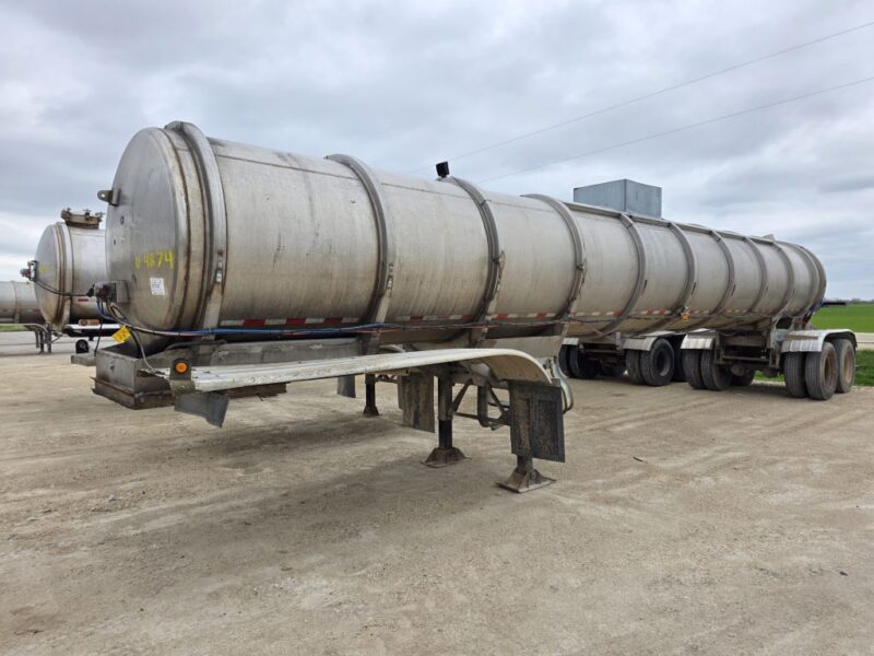 U-4874 Single 12in Swivel Pipe 6200 Gallon Stainless Steel Semi Tanker