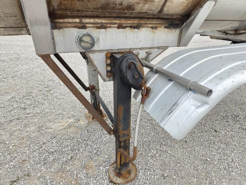 U-184 1995 Beall 6700 Gallon Stainless Steel Semi Tanker