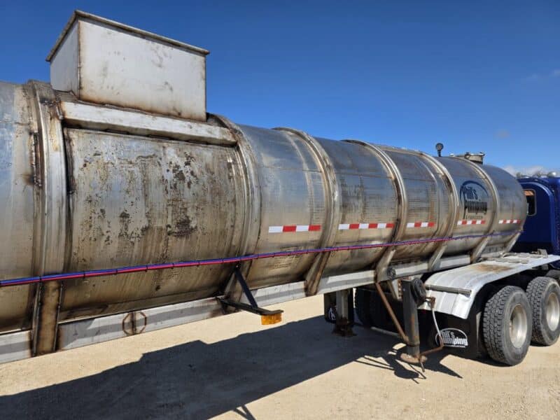 20″ Swivel Tube U-184 1995 Beall 6700 Gallon Stainless Steel Semi Tanker